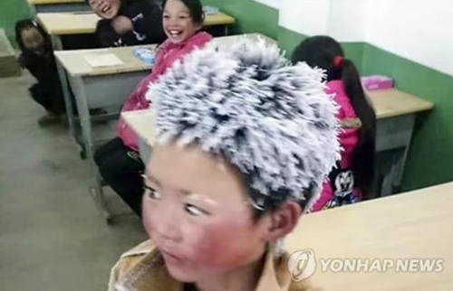 중국 대륙 울린 '눈송이 소년'