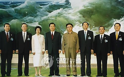 2000년 남북정상회담 당시 박지원 국정원장 내정자 