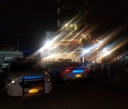 미국 뉴욕에서 불법 선상파티한 유람선 적발