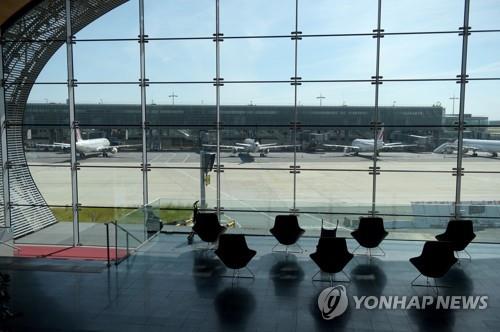 2020년 5월 비어있는 프랑스 파리 샤를드골 공항