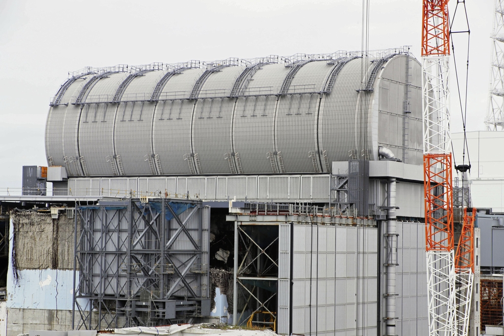 지난달 28일 사용후 핵연료봉 반출 작업이 완료된 후쿠시마 제1원전 3호기 건물 모습. [교도=연합뉴스 자료사진]