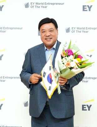 서정진 셀트리온그룹 명예회장, EY 세계 최우수 기업가상 수상