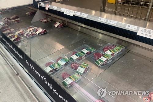 호주 시드니의 한 슈퍼마켓 고기 매대가 비어있는 모습 [EPA=연합뉴스 자료사진]