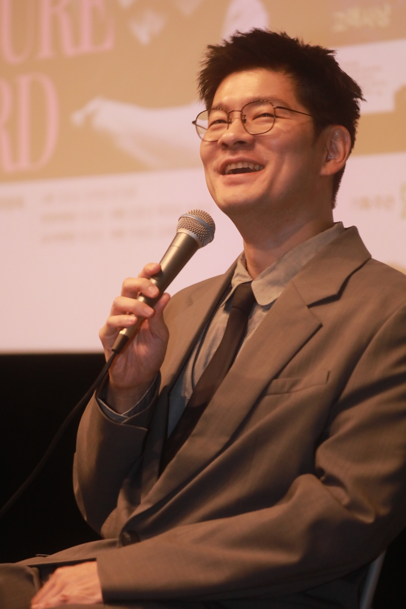 '고래사냥' 시네콘서트에서 답변하는 장기하