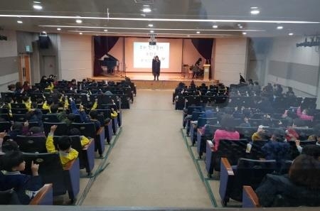 의정부육아종합지원센터 꿈과 환상의 뮤직쇼 개최 - 1