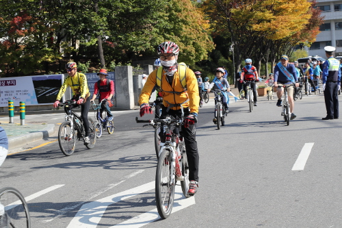 군포시, 자전거 위 가을 풍경 보자 '자전거 대행진' 개최 - 1