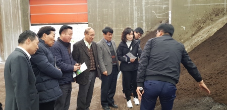 충북도의회 산업경제위, 논산시 자원화 공공처리시설 방문 - 1