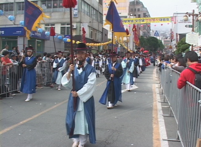 韓日友好の象徴、「朝鮮通信使」パレード（５月９日）