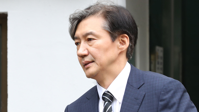 문 대통령, 조국 법무장관 임명…잠시 뒤 대국민 메시지