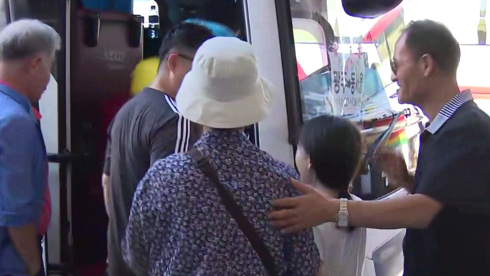 "저희 또 올게요" 짧은 연휴 탓에 조기 귀경