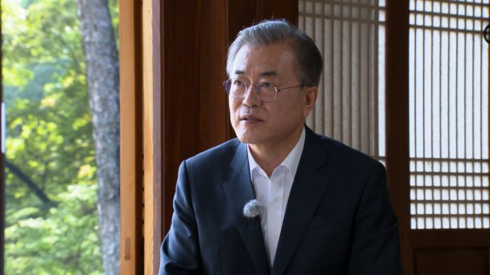실향민 가족 문 대통령 "이산가족 상봉 최우선 해결해야"