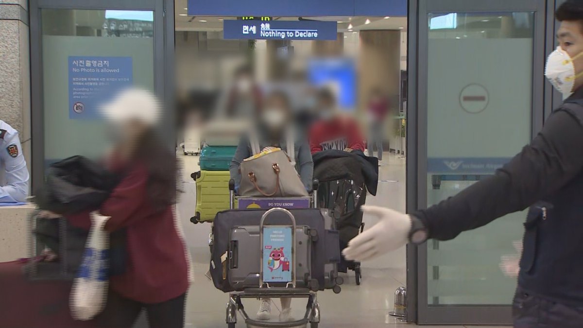미국발 입국자도 자가격리…해외유입 총력대응