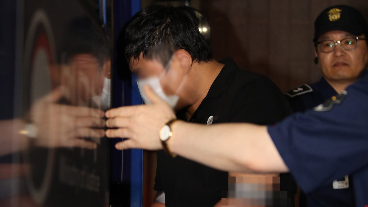 '사모펀드 의혹' 조범동 징역 4년…정경심과 공모는 상당 부분 무죄