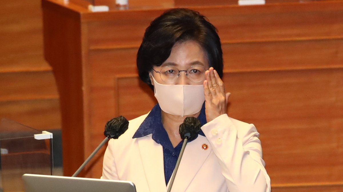 잠시 뒤 대정부질문…통신비·秋아들 의혹 공방 가열