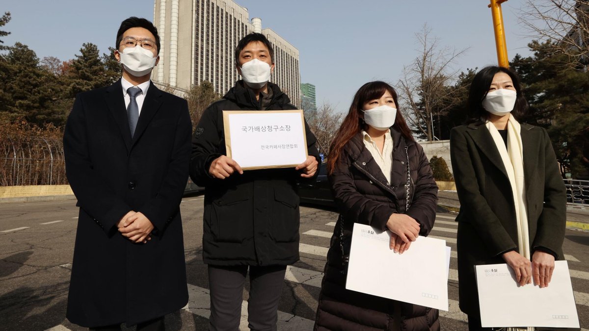 "형평성 없는 방역"…전국카페사장연합회, 정부 상대 손배소