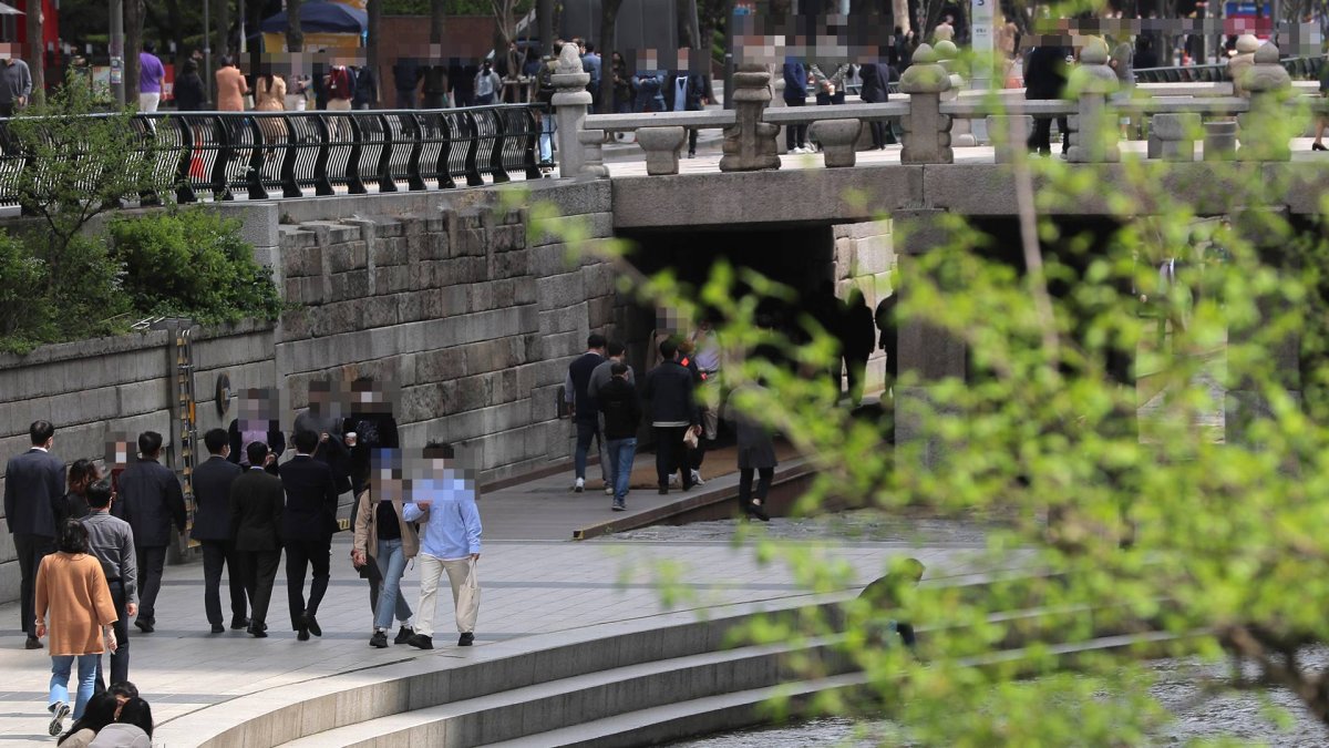 서울시민 절반 코로나 블루…'막연한 감염 불안감'