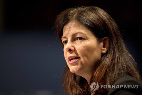 켈리 에이욧 상원의원