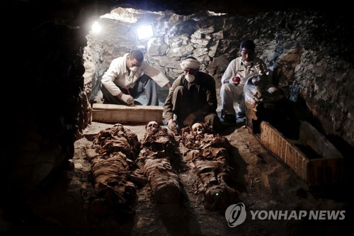 이집트 룩소르서 3천500년 전 무덤 발견