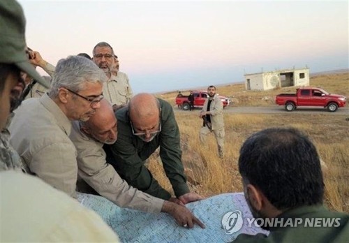 시리아내전 현장 찾은 모하마드 바게리 이란 군참모총장(왼쪽)