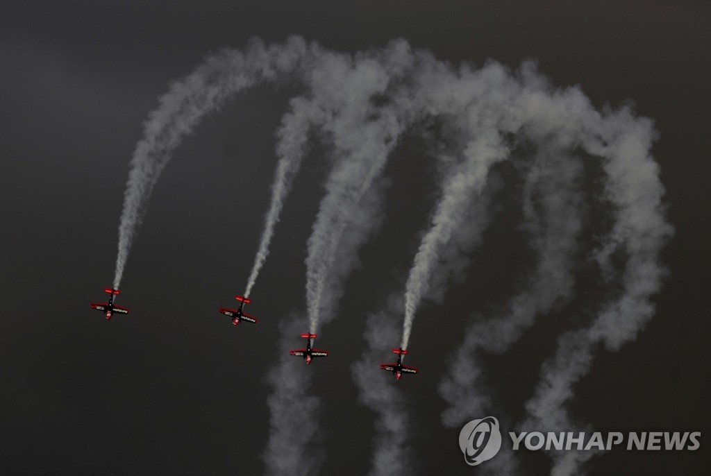 APTOPIX Emirates Dubai Airshow
