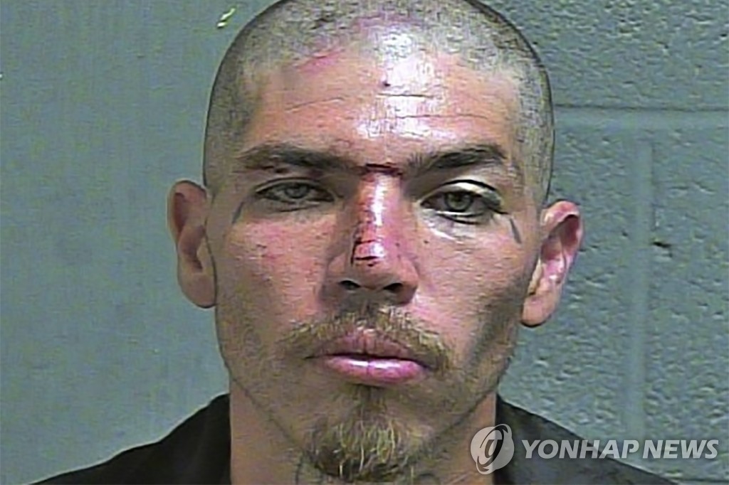 침대 시트 밧줄로 탈옥했다가 다시 붙잡힌 파블로 로블레이도
