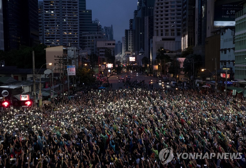 태국 닷새째 대규모 반정부 집회