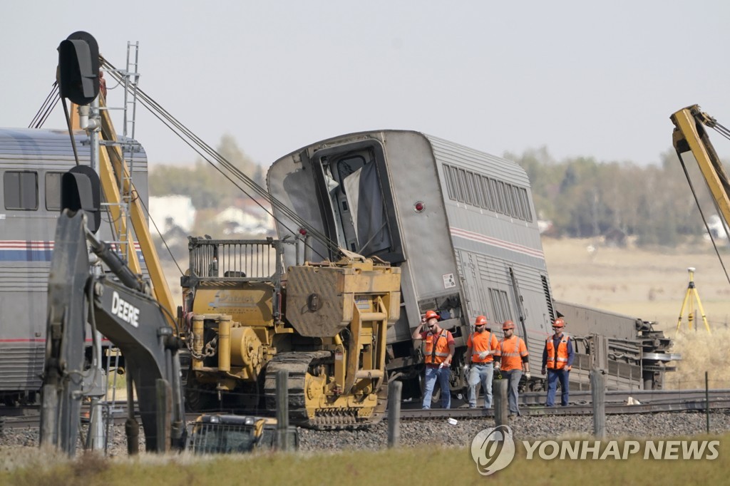 Amtrak Train Derails