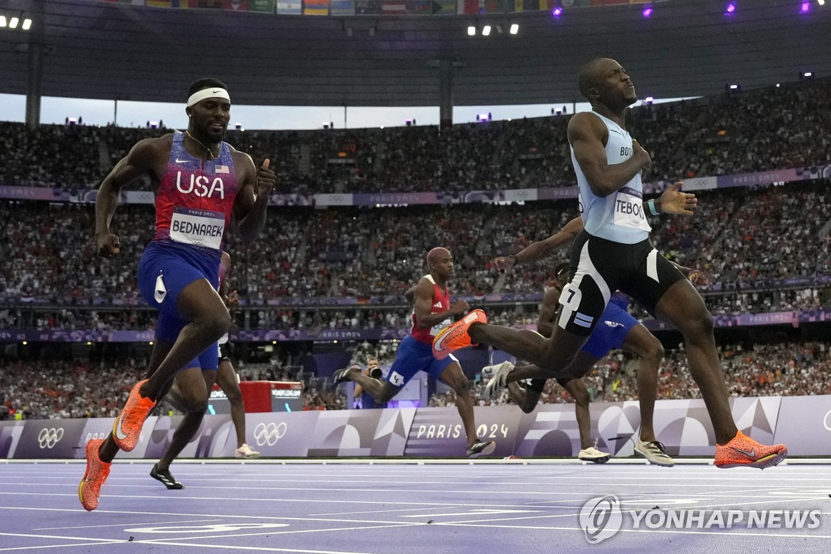 테보고, 남자 200ｍ 우승