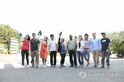 (부산=연합뉴스) 신라대 외국인 유학생 DB. 2012.6.12