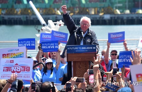 FILES-US-VOTE-DEMOCRATS-SANDERS