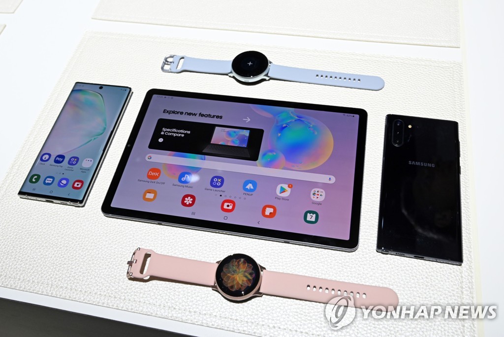 US-TECHNOLOGY-TELECOMMUNICATION-IT-SAMSUNG-GALAXY