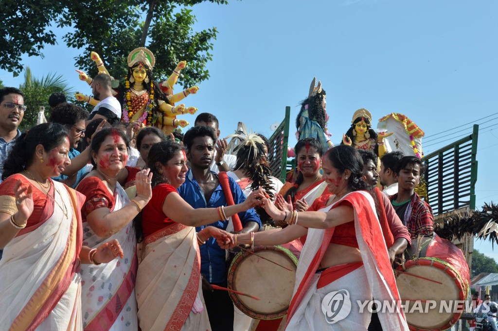 INDIA-RELIGION-HINDU-FESTIVAL