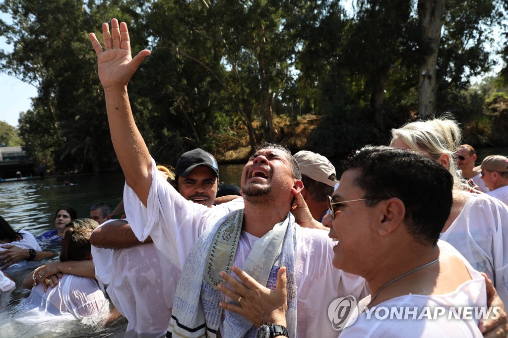 ISRAEL-RELIGION-CHRISTIANITY-BAPTISM