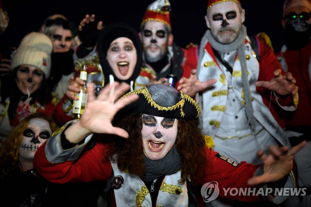GERMANY-TRADITION-CARNIVAL-DEMONSTRATION