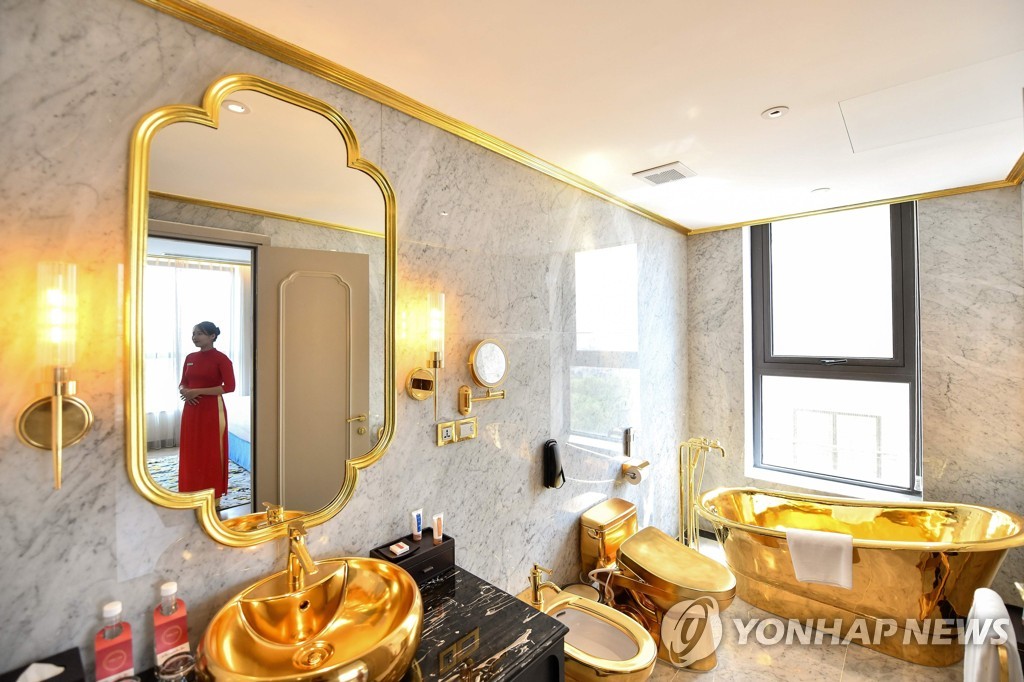 VIETNAM-ECONOMY-LUXURY-GOLD-HOTEL