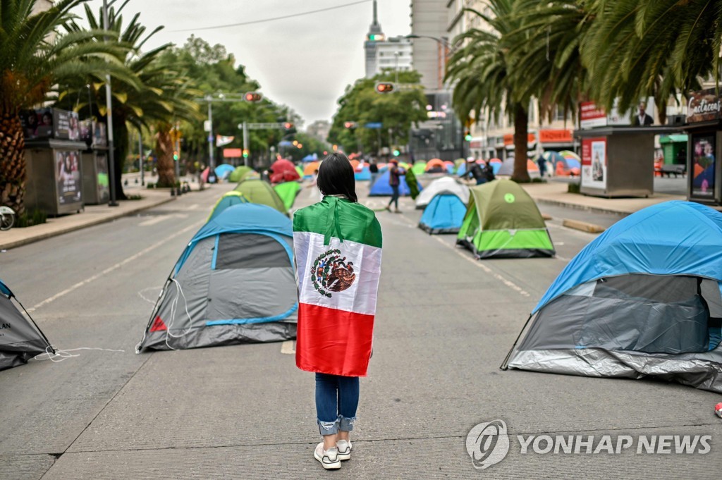 MEXICO-HEALTH-VIRUS-PROTEST-LOPEZ OBRADOR