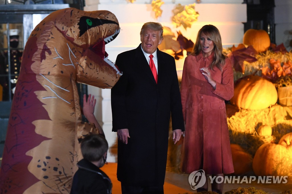 US-POLITICS-TRUMP-HALLOWEEN