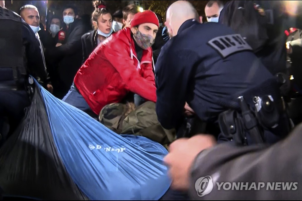 FRANCE-MIGRANTS-DEMO