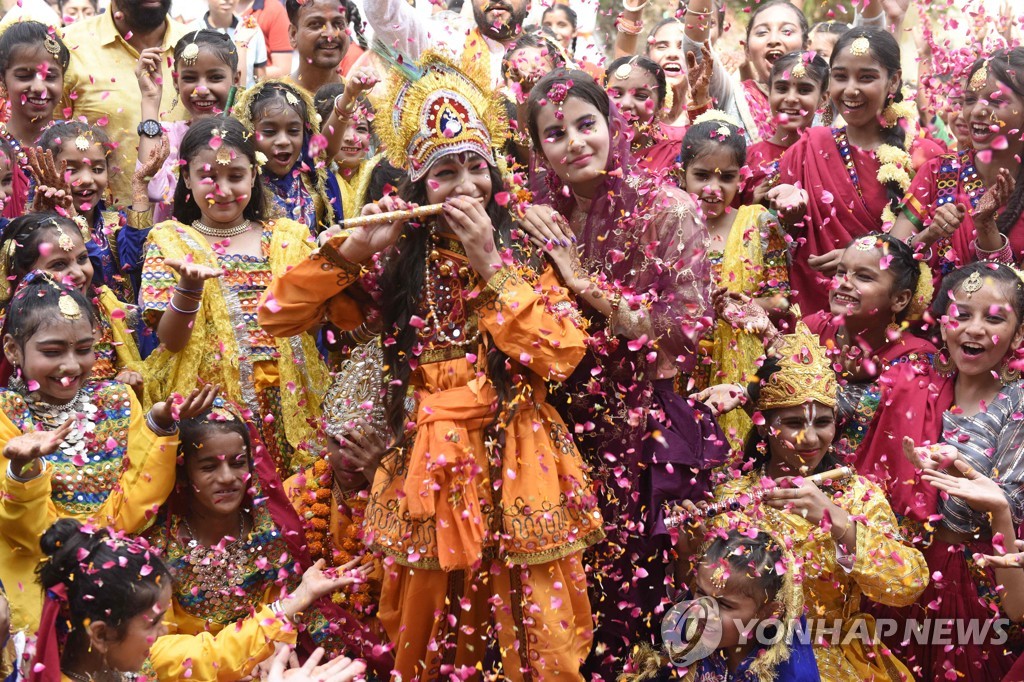 INDIA-RELIGION-HINDUSIM-FESTIVAL