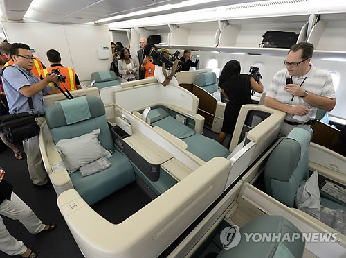 A380 여객기 내부 모습