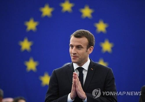 취임 뒤 유럽의회 처음 방문한 에마뉘엘 마크롱 프랑스 대통령