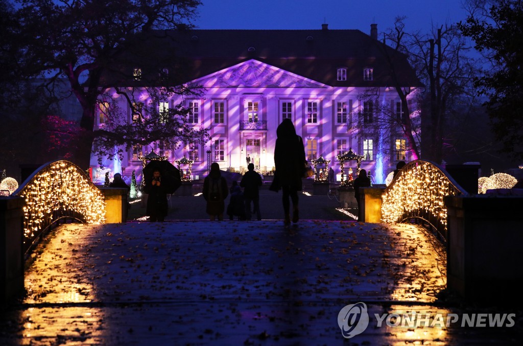 GERMANY CHRISTMAS TIERPARK