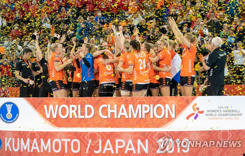 2019년 12월 일본에서 열린 세계여자핸드볼 선수권에서 우승한 네덜란드 대표팀. 