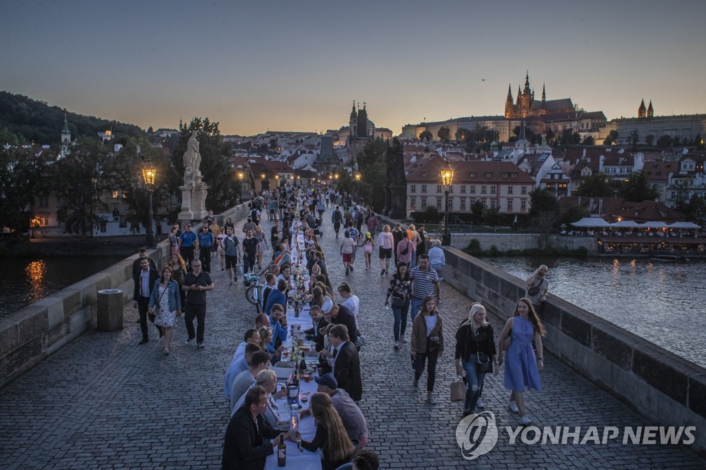 CZECH REPUBLIC GASTRONOMY GIANT DINNER PARTY CHARLES BRIDGE