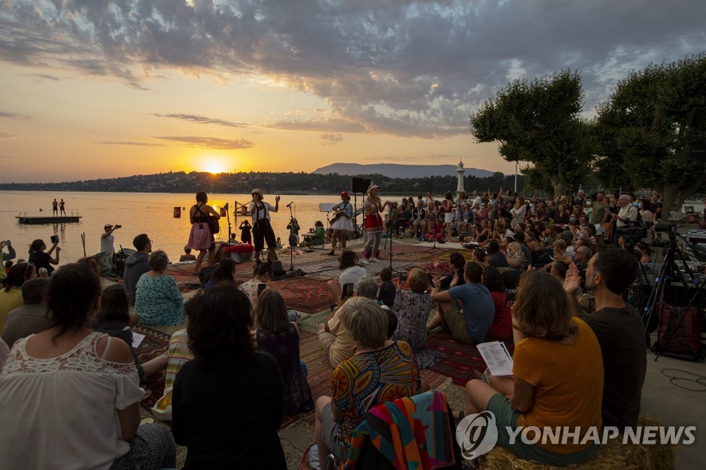 SWITZERLAND GENEVA LIVE MUSIC