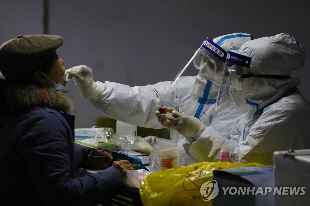 코로나19 재확산에 중국 스자좡서 대규모 검사