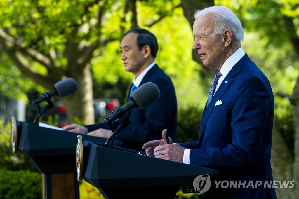 (왼쪽부터) 스가 요시히데 일본 총리-조 바이든 미국 대통령