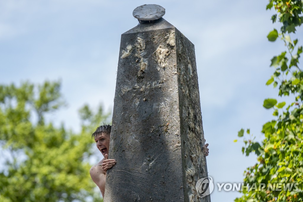 USA USNA HERNDON MONUMENT CLIMB
