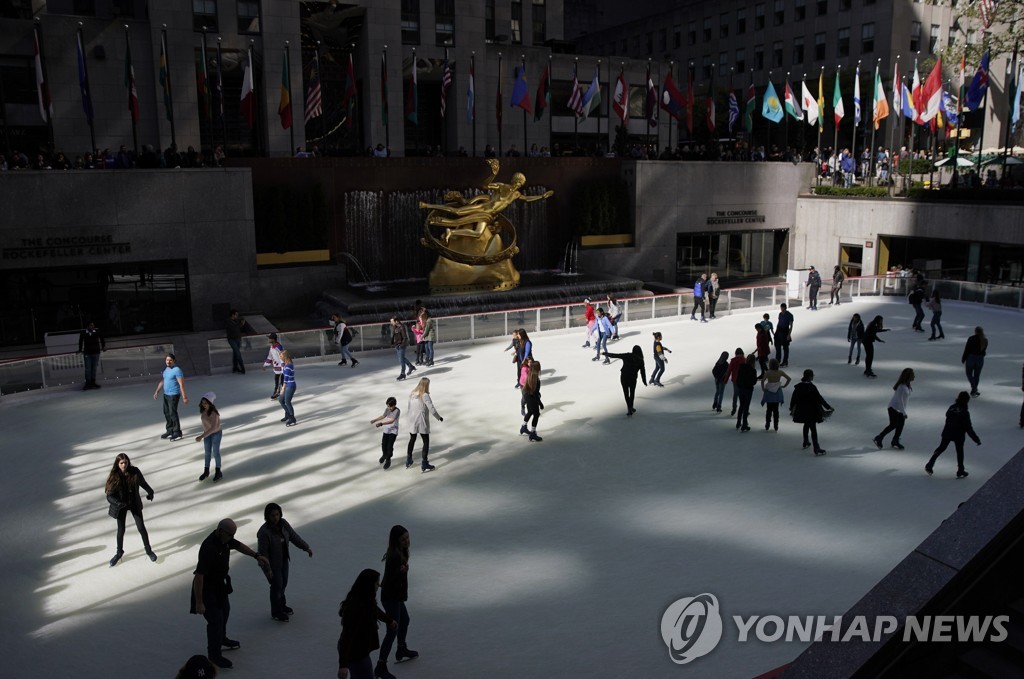 ROCKEFELLER ICE RINK OPENS