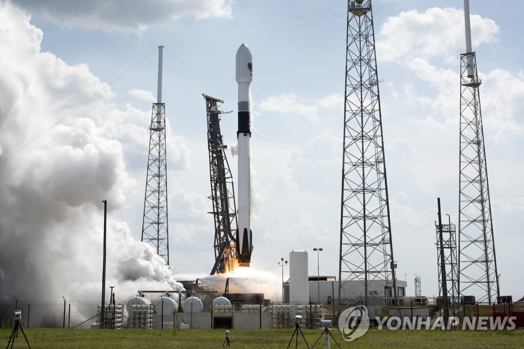 SPACEX LAUNCHES GPS SATELLITE